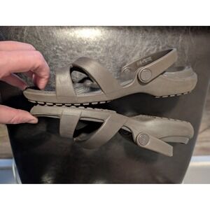 Womens Crocs Sandals Dual Comfort Size 8